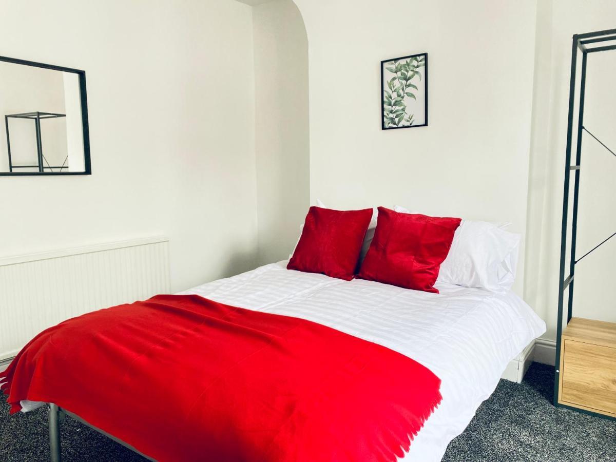 3 Bed Anfield House Close To Lfc Villa Liverpool Exterior photo